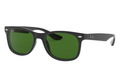 Rayban Ray Ban New Wayfarer Junior Unisex Sunglasses Lenses Groen Frame Zwart Rj9052S 1002 47 15 rayban kopen in de aanbieding