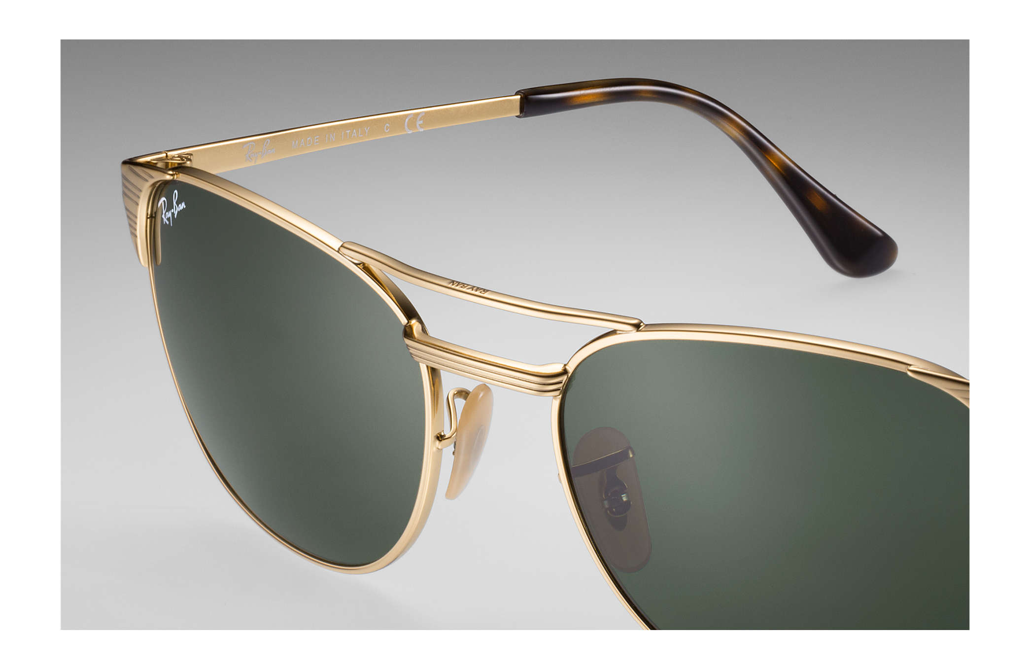 vintage ray ban signet gold frame sunglasses vintage ray ban signet gold frame sunglasses